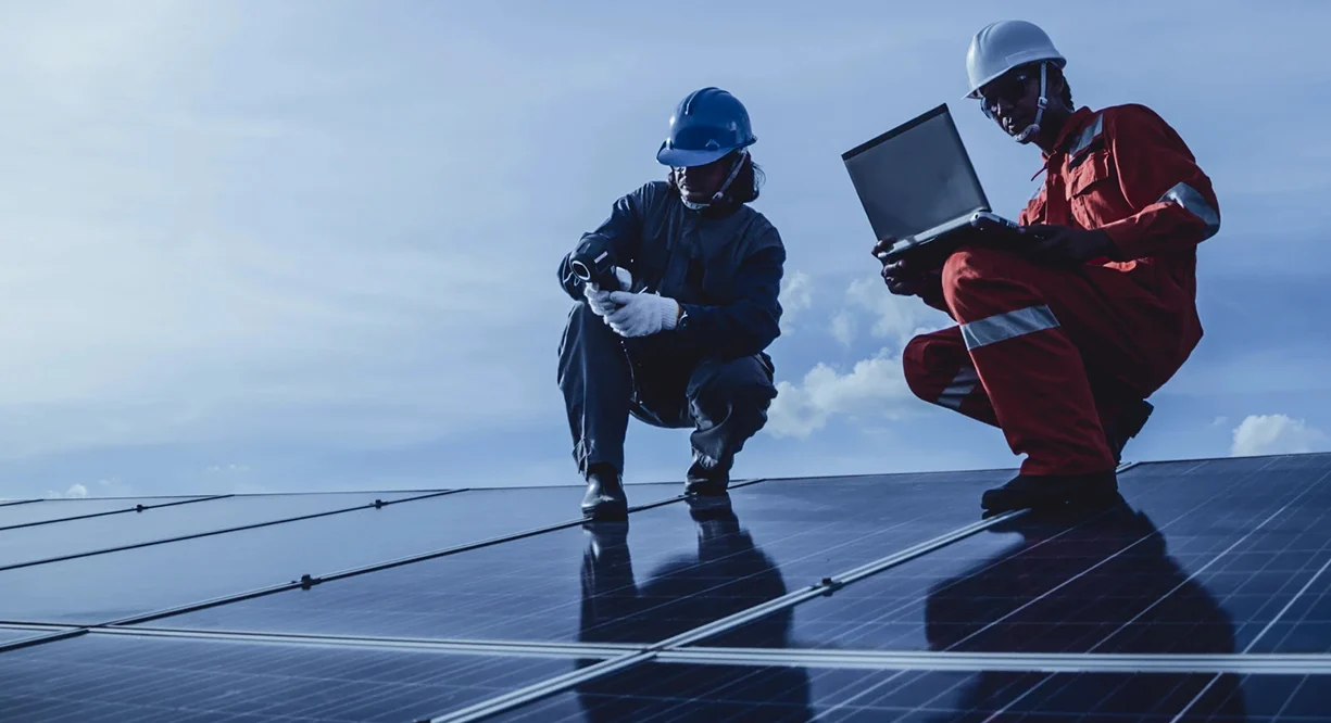 Solar vs Traditional Power: Cost, Efficiency & Sustainability Compared